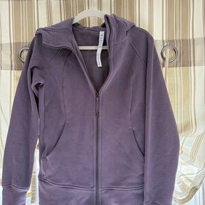 Lululemon Scuba Hoodie size 8 Dusky Lavender, Excellent Condition.
